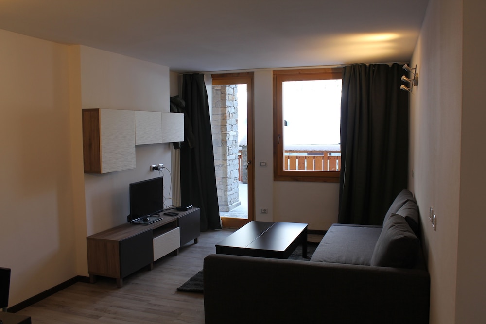 Chalet Alaska