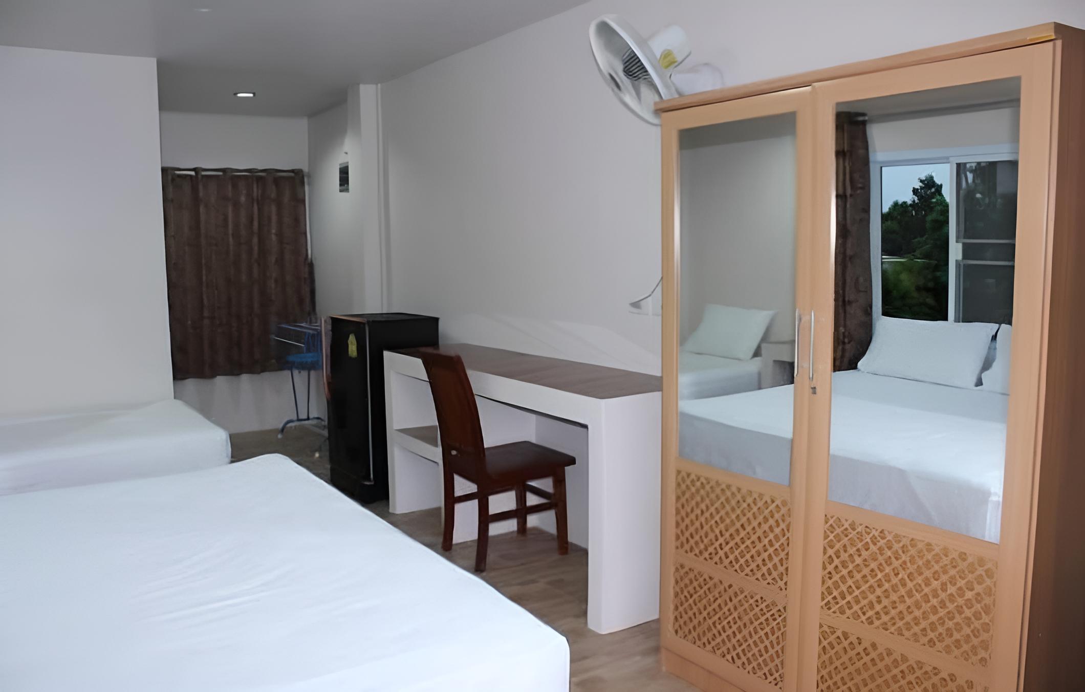 Sairee Center Guesthouse