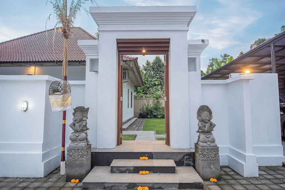 The Lingga Villas Ubud, Payangan - 9