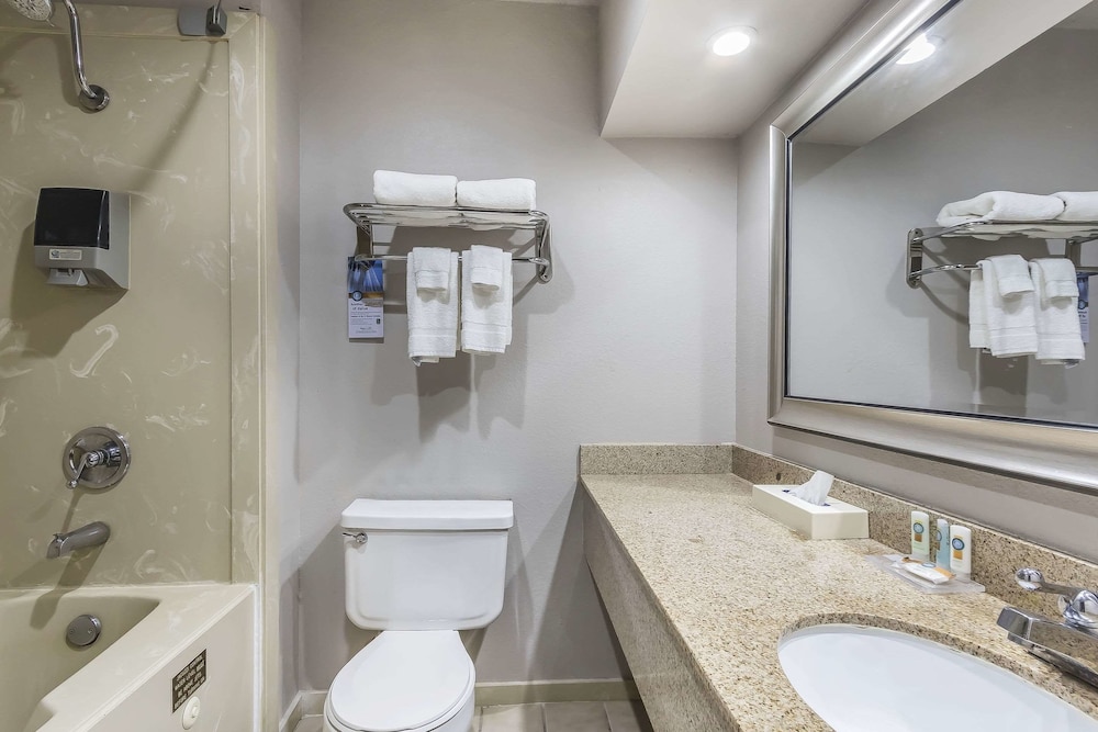Quality Inn & Suites Stuttgart North