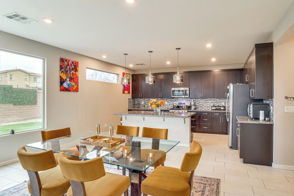 11 Mi to the Strip: Quiet Home in North Las Vegas
