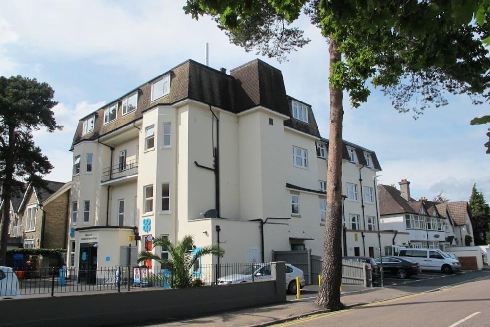 Flat 8 Palm Court