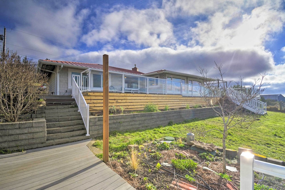 Breathtaking Port Ludlow Home w/ Deck & Yard view 4
