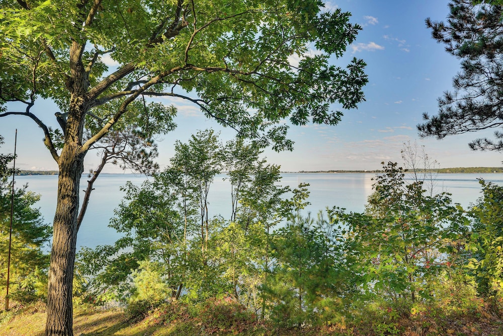 St Lawrence River Cottage w/ Panoramic Views!