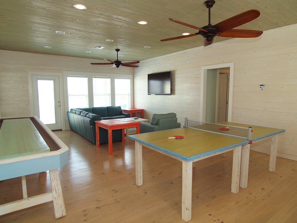 Beach Club Clubhouse 2