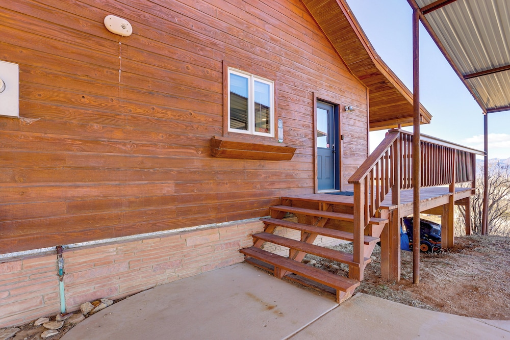 Mtn-view Escape w/ Office Space in Cortez!