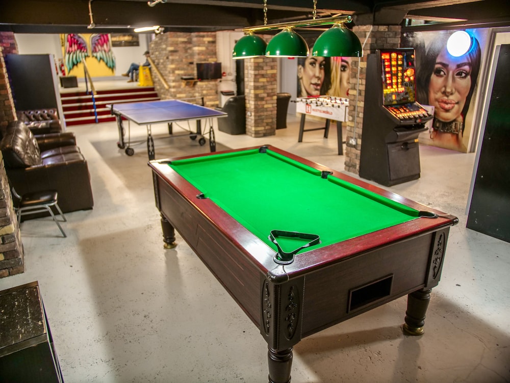 Abbey Court Hostel