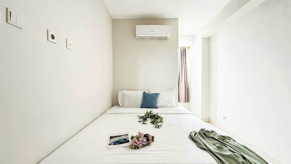 Scandinavian Minimalist 2Br At Cinere Bellevue Suites Apartment