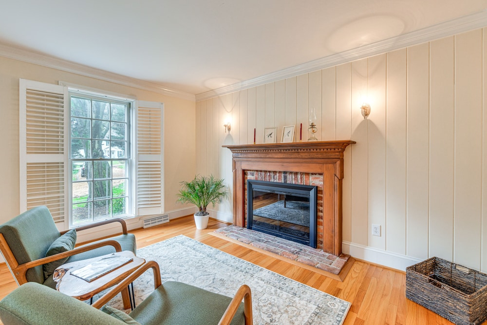 Richmond Vacation Rental ~ 10 Mi to Downtown! view 2