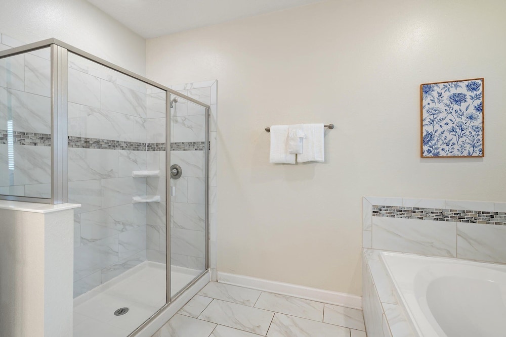 Championsgate Resort Vacation Pool & Spa Home With Resort Clubhouse Amenity Access 8 Bedroom Home