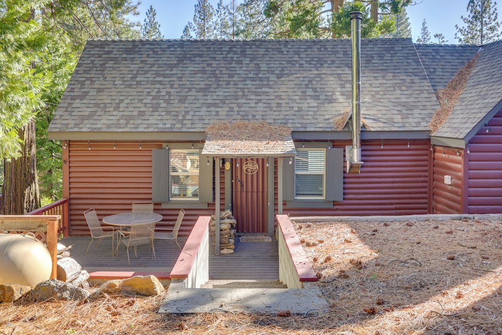 14 Mi to Slopes: Long Barn Cabin w/ Fire Pit!