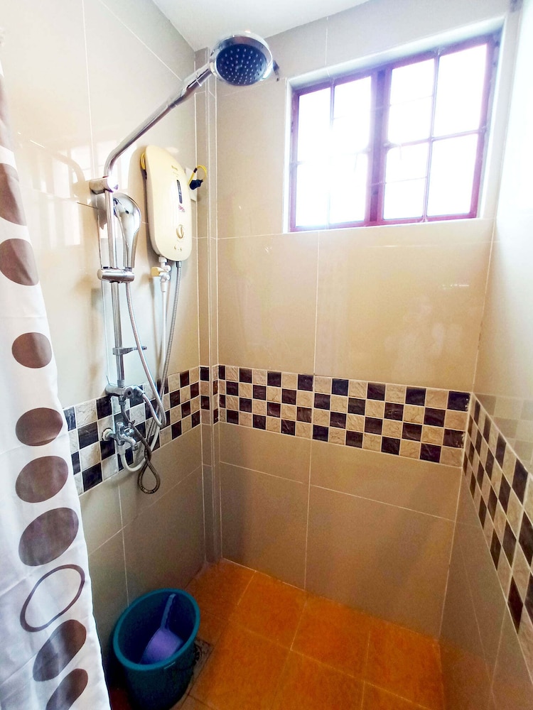 B&J Guesthouse and Functions Inc