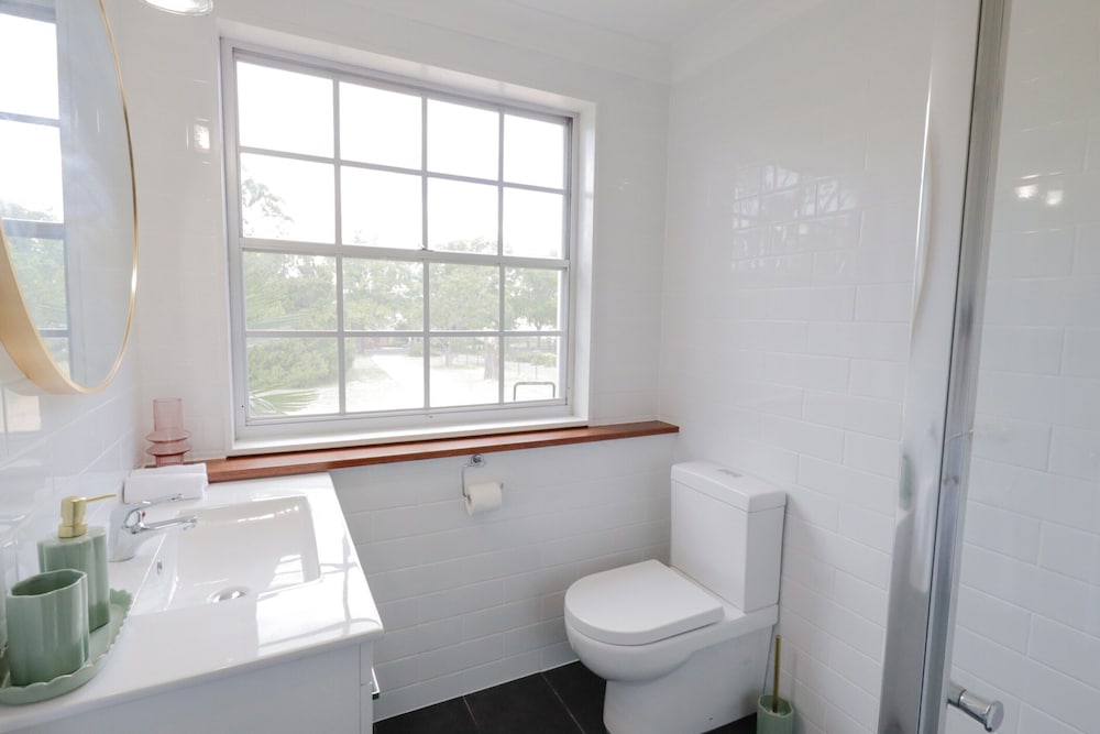 Country 4-bed Homestead With Games Room & Views