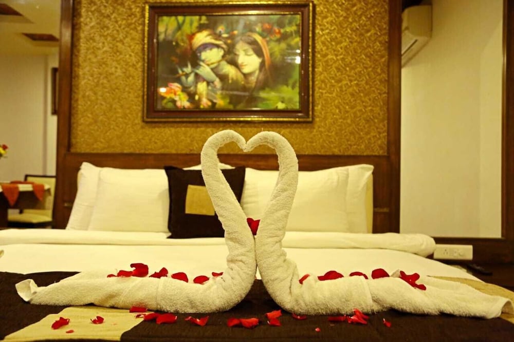 HOTEL MADHUBAN