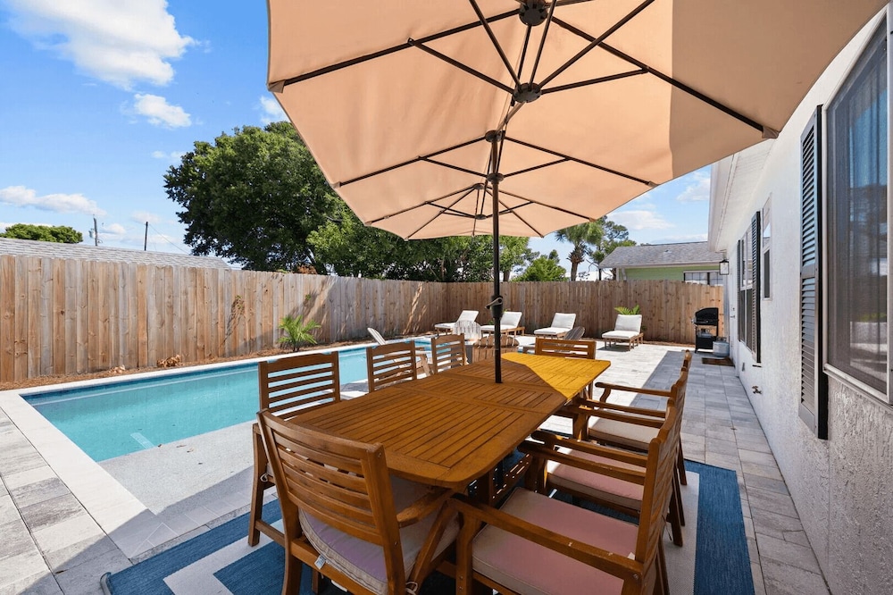 Walk to Beach, Private Pool + Fire Pit, Bonfires! G By The Sea by Avantstay
