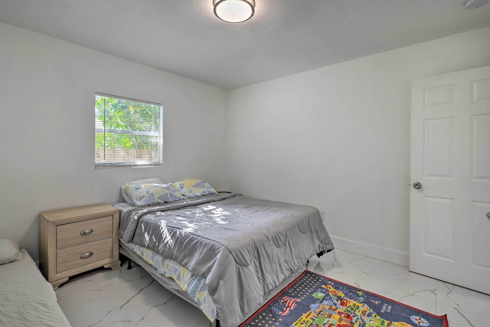 Pet-friendly Miami House ~ 8 Mi to Beaches!