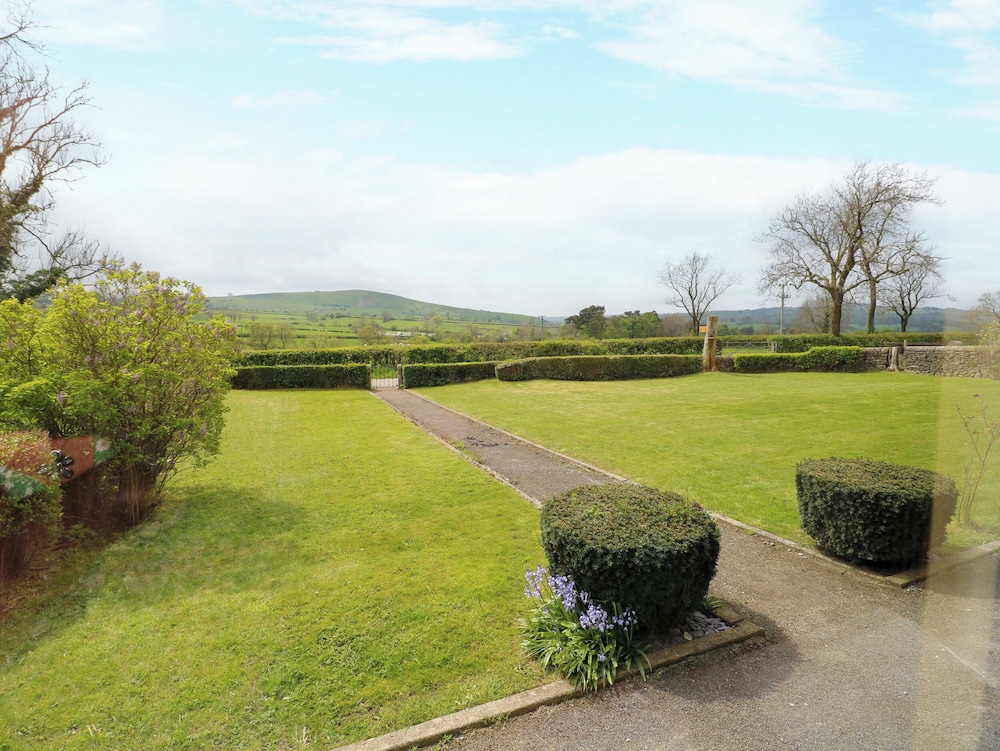 Upper Hurst Farmhouse
