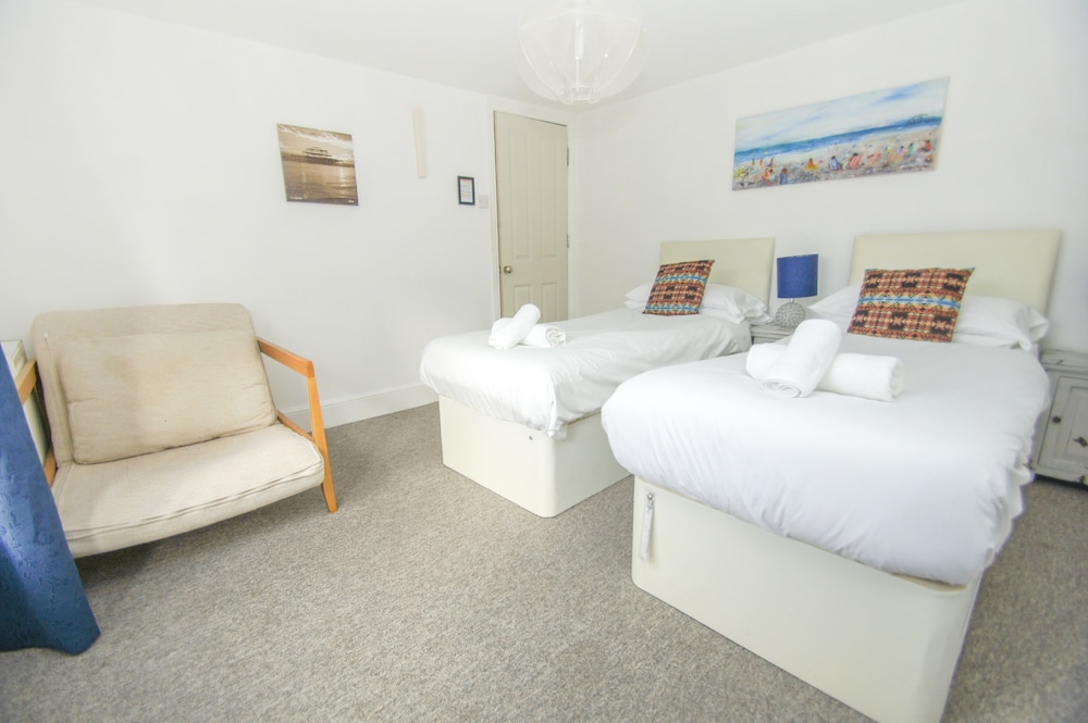 Pebble Cottage by Brighton Holiday Lets view 3