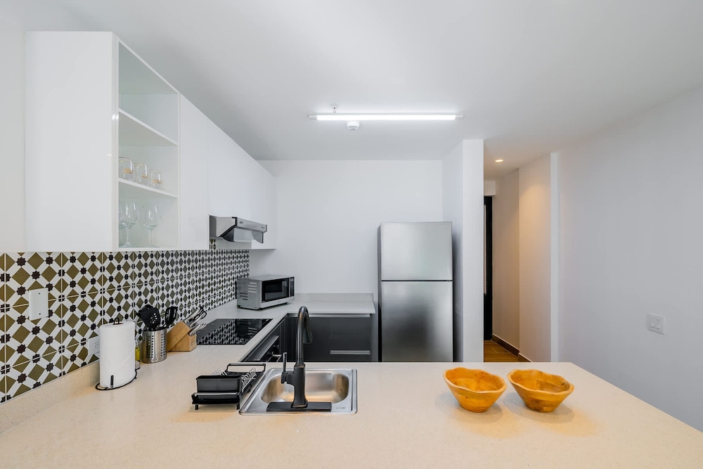 w Beautiful 2BR w Balcony in Casco Viejo