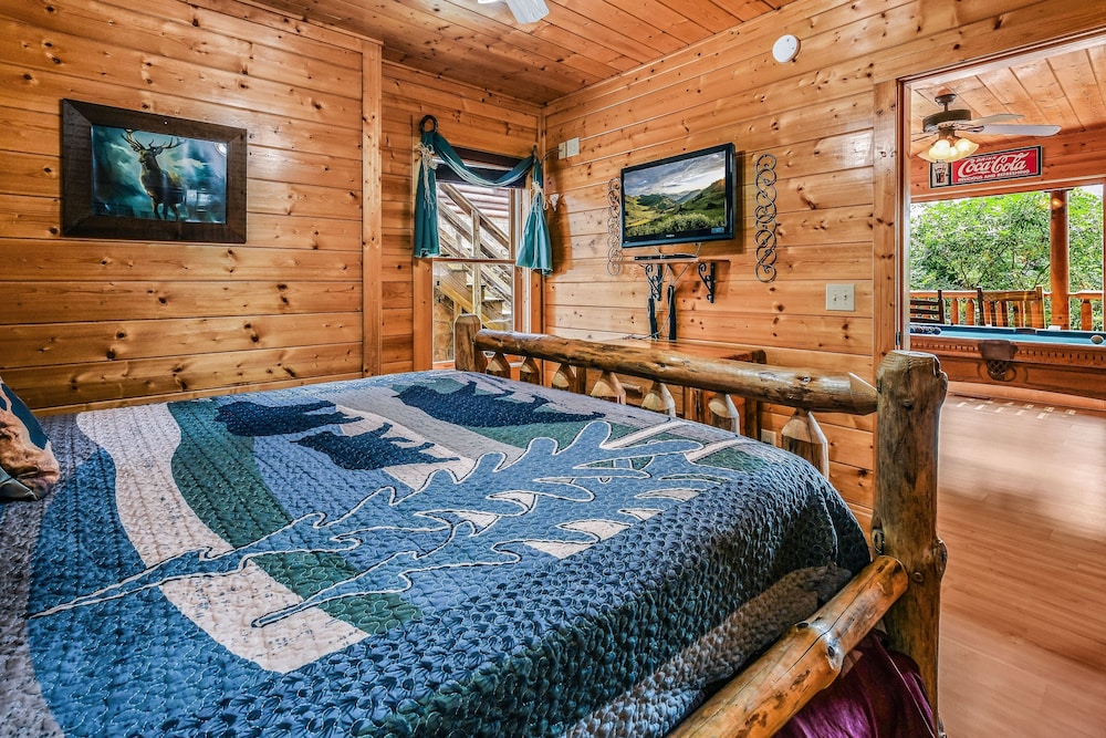 Extravagant View 3 Bedrooms 3 Bathrooms Cabin