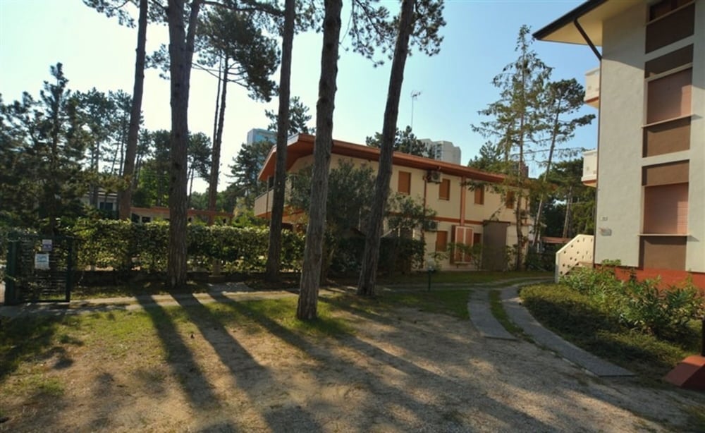 Cozy Apartment in a Quiet Area, Near the Beach of Lignano Sabbiadoro
