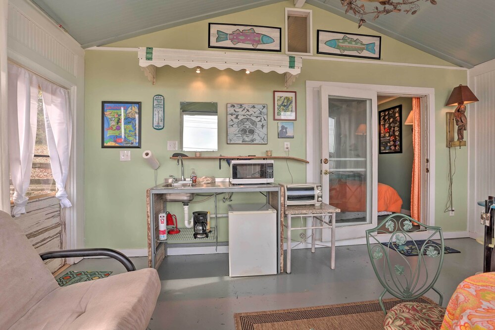 Lakeside Pleasure Island Cabin w/ Deck  Gas Grill - Property Image 3