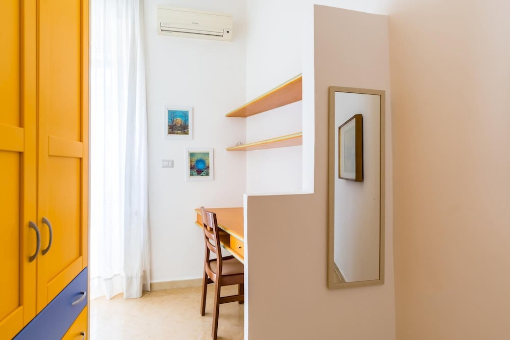 Emanuele III - 4 Bedroom Apartment