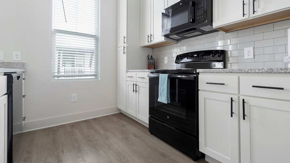 Landing Furnished Apartments - Northwest Charlotte