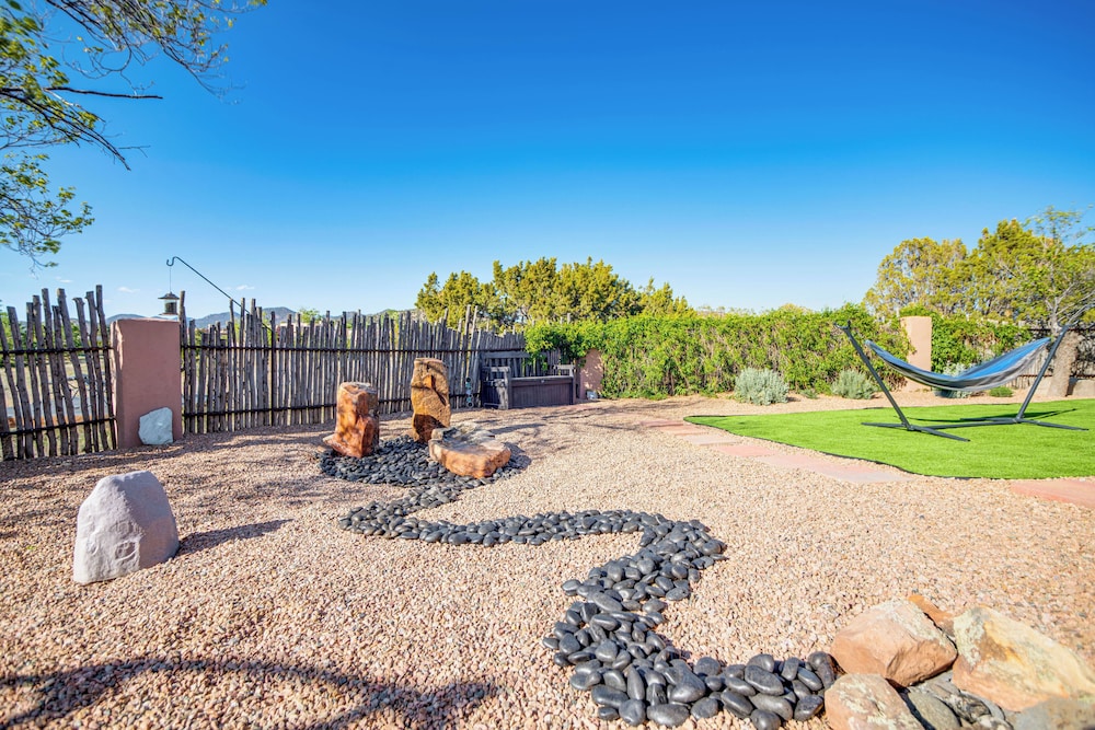 Serene Santa Fe Getaway w/ Hot Tub & Fireplace! view 2