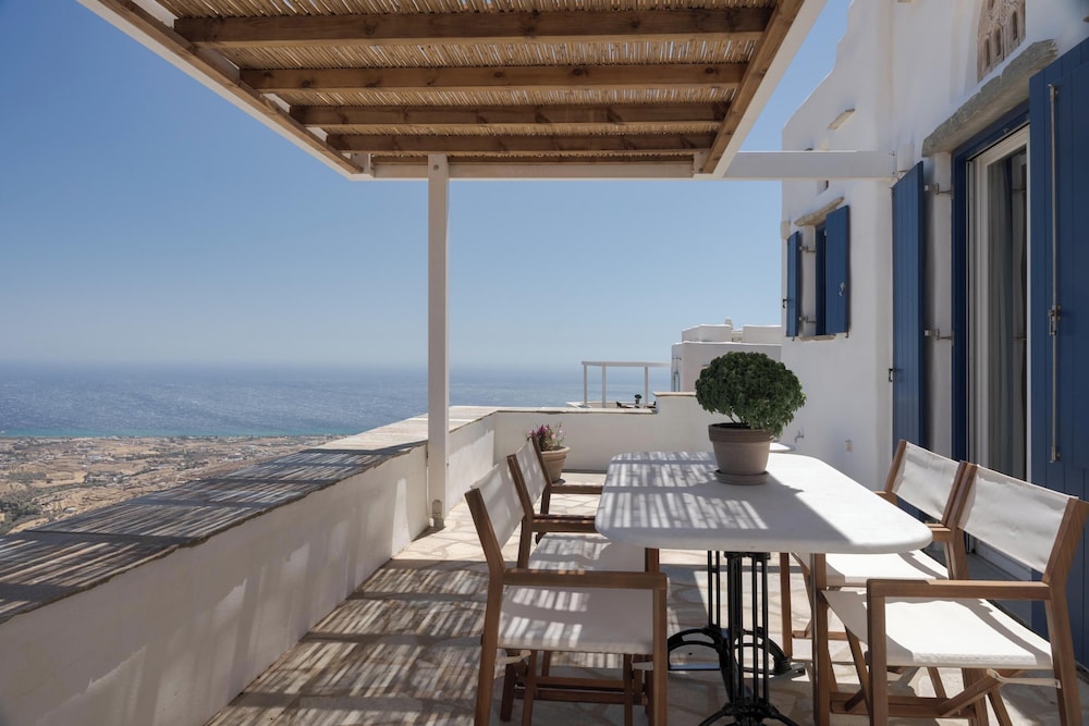 Morfes Luxury Apartments