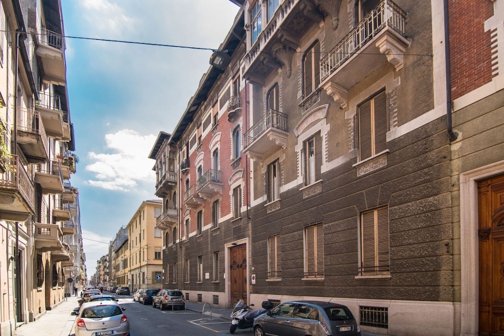 Parco del Valentino Cozy Apartment view 4