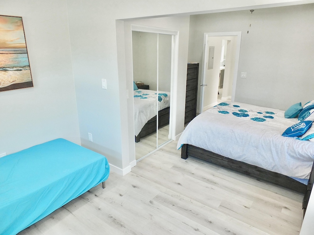 New Beach & Bay Retreat Full of Amenities! view 2