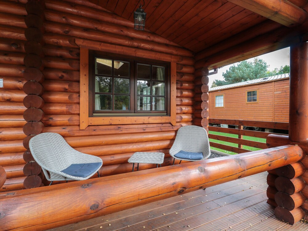 Welcome Hjem Log Cabin