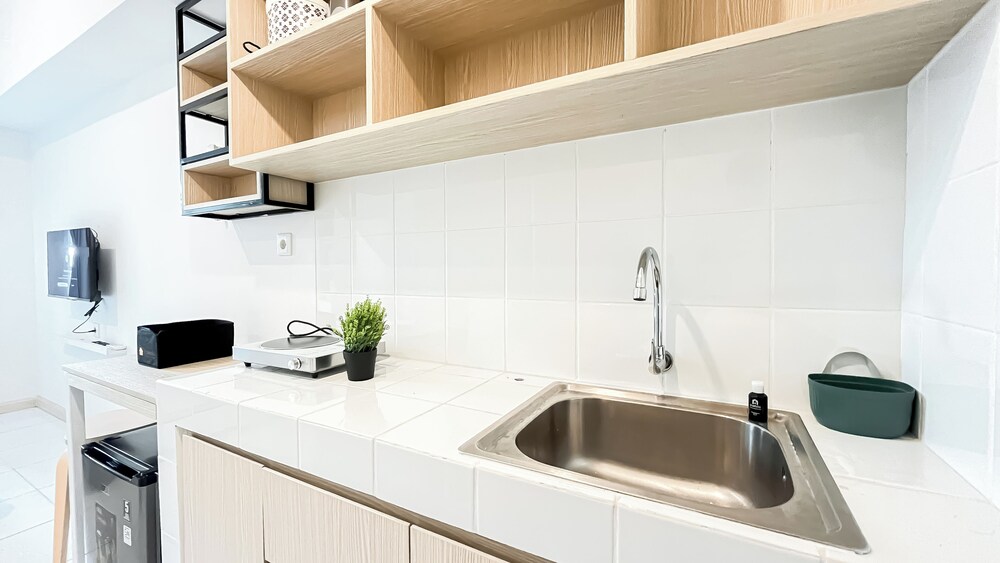 Basic And Compact Studio At Tokyo Riverside Pik 2 Apartment