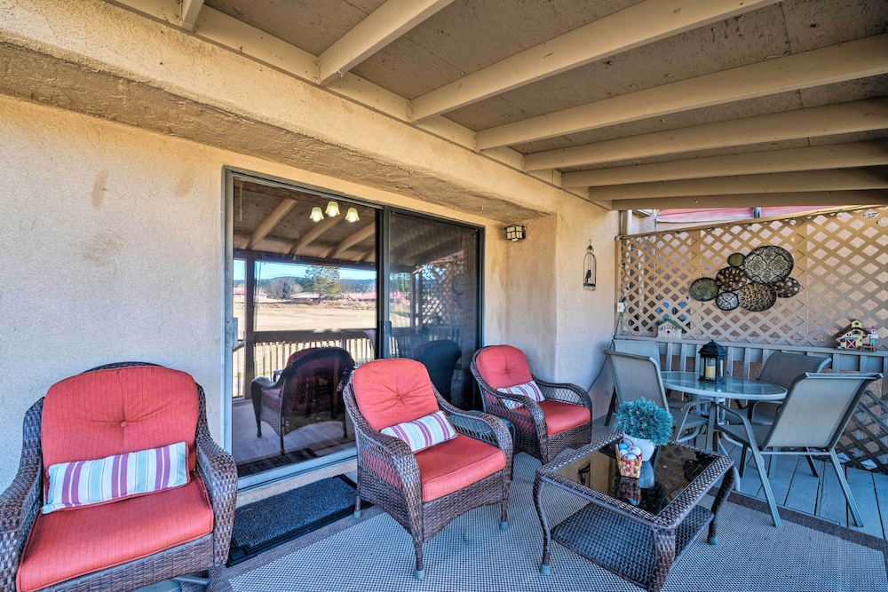 Condo on Golf Course: 2 Mi to Grindstone Lake! view 5