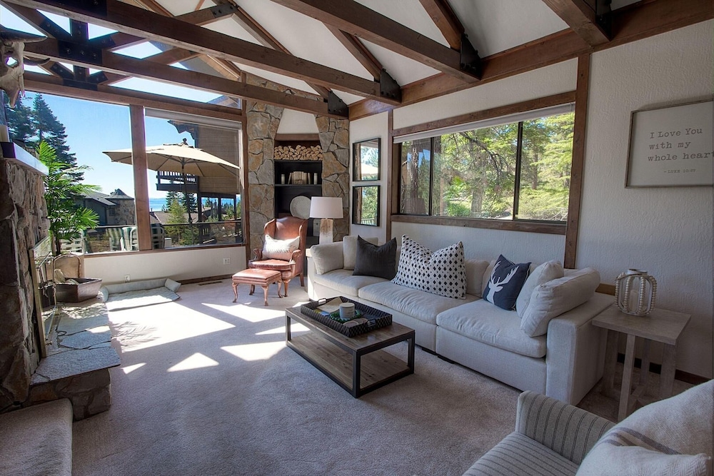Lake Tahoe Vacations - Inclining View 3 Bedroom Home by RedAwning - Property Image 1