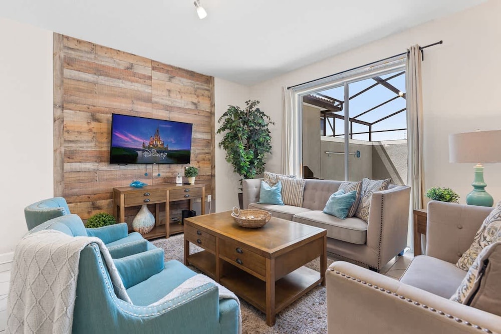 Amazing Resort Near Disney 4BR Townhome