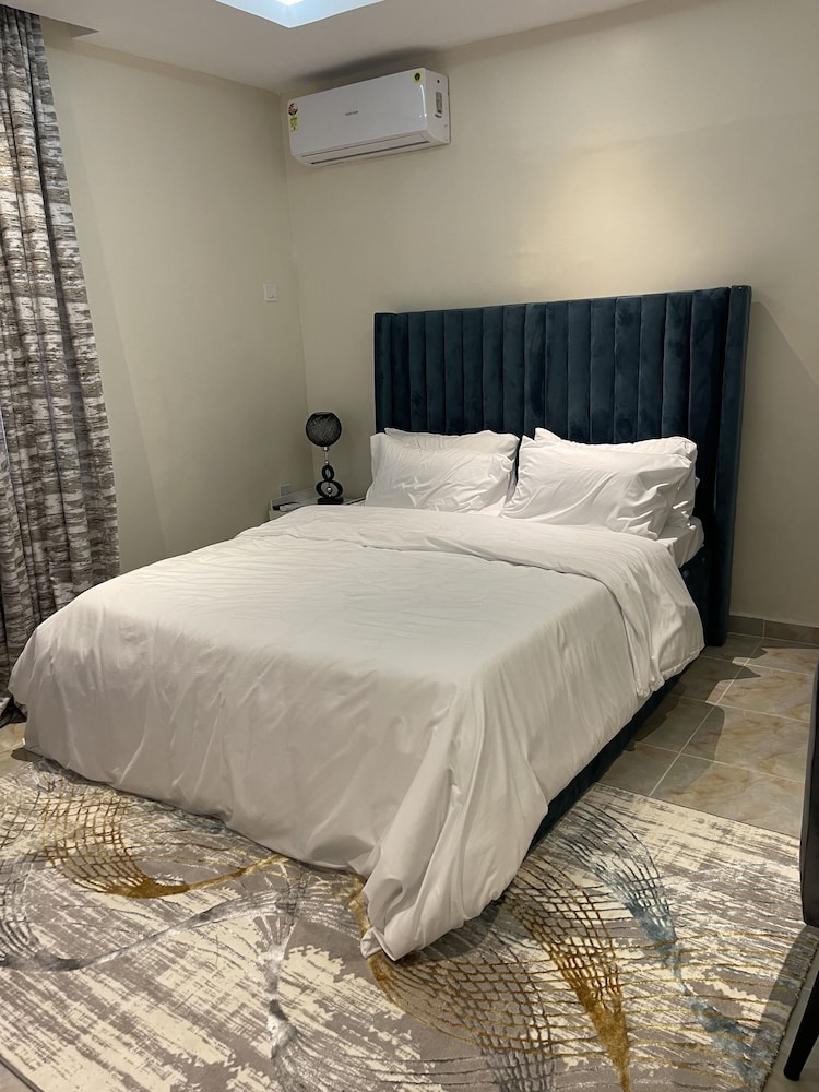 Impeccable 4-bed House in Victoria Garden City view 5