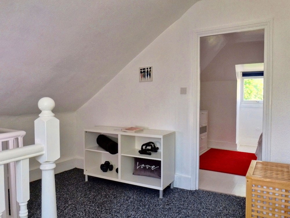 Lovely Large London Apartment, Near Stratford