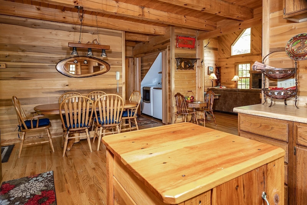 The Cabins at Seven Foxes