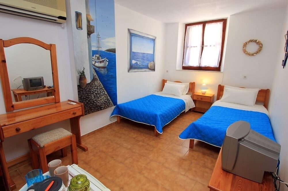 Symi Center