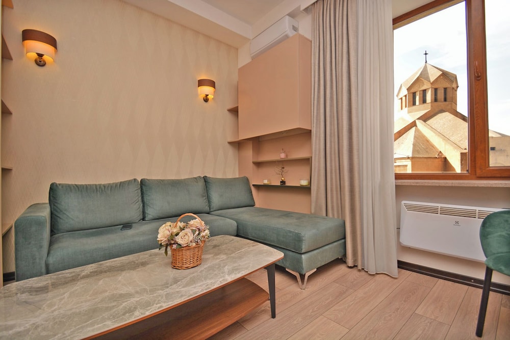 Kajaznuni street apartment on 4 floor