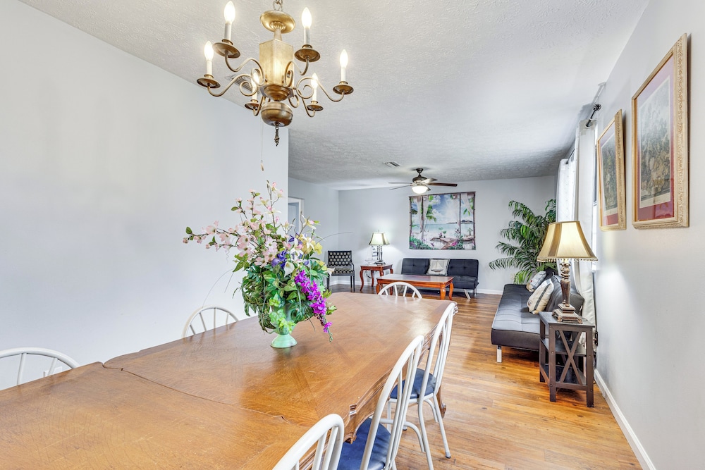 Steps to Beach: Carrabelle Family Home w/ Patio!