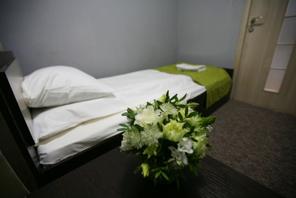 Cheers Hotel - Hostel