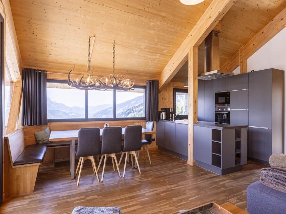 Cozy Chalet in Schladming With a Parking lot