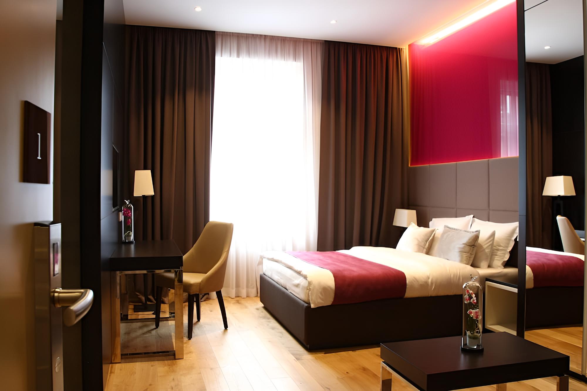 Maccani Luxury Suites