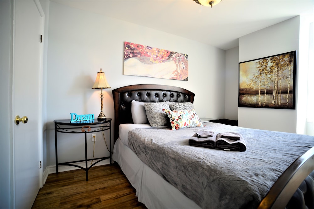 Carleton Place Downtown 1 and 2 Bedroom Entire Apartments view 2