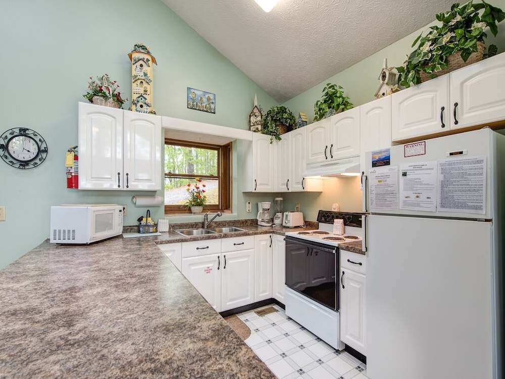 Above and Beyond by Jackson Mountain Rentals view 4
