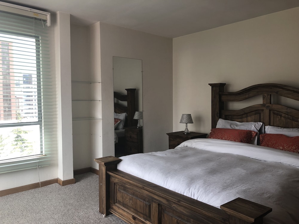 Casa Skyways B&B