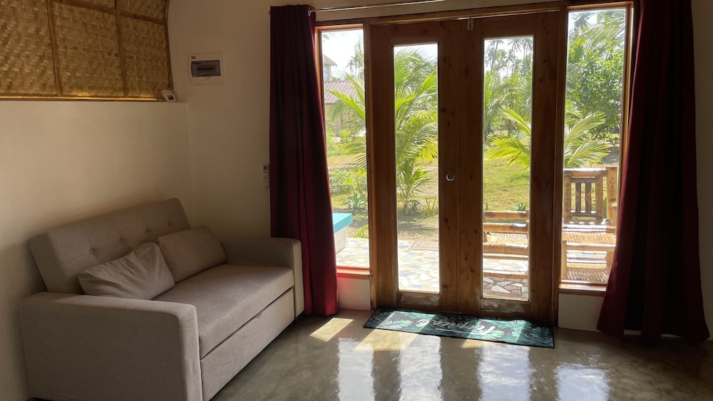 Footprints Beach Resort 27